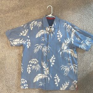 Tommy Bahama Hawaiian Shirt. Large
